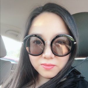 Meet your Posher, June